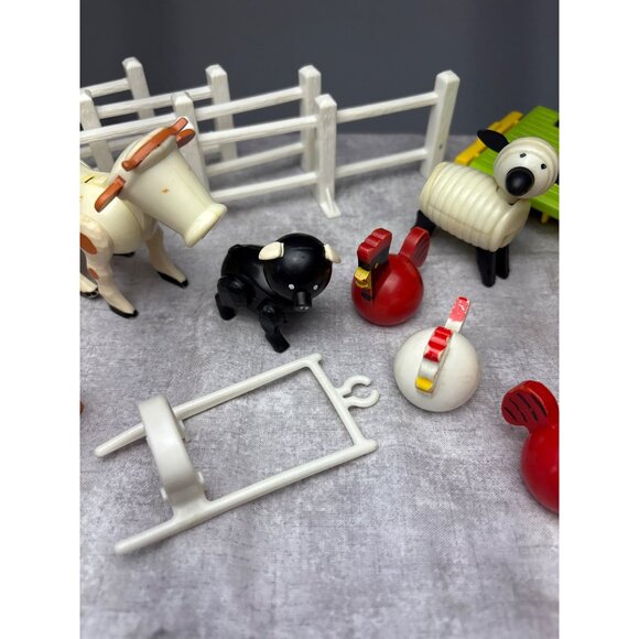 Fisher Price Little People Farm Set Tractor Animals Accessories Classic Kids Toy - Picture 3 of 16